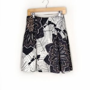 White house black market skirt, size 2, A line skirt.